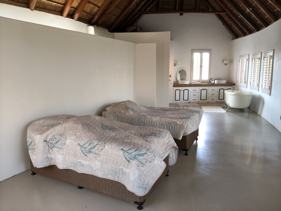 5 Bedroom Property for Sale in Broederstroom North West